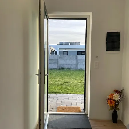 בית נופש Klimatizovany Apartmanovy Dom, S Virivkou, 1b *