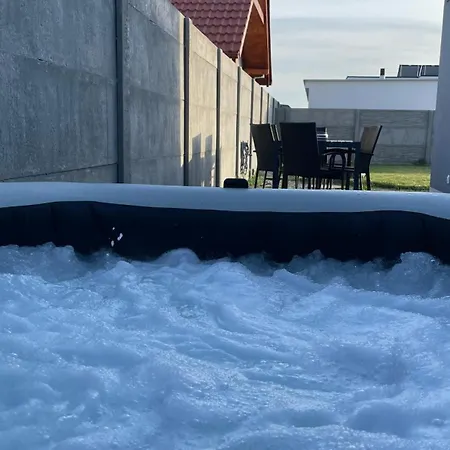 Klimatizovany Apartmanovy Dom, S Virivkou, 1b *