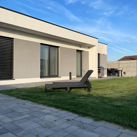 Klimatizovany Apartmanovy Dom, S Virivkou, 1b