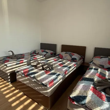 Klimatizovany Apartmanovy Dom, S Virivkou, 1b Holiday home Senec
